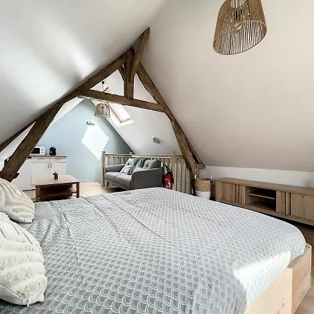 Le Paradis Bucheois Hotel